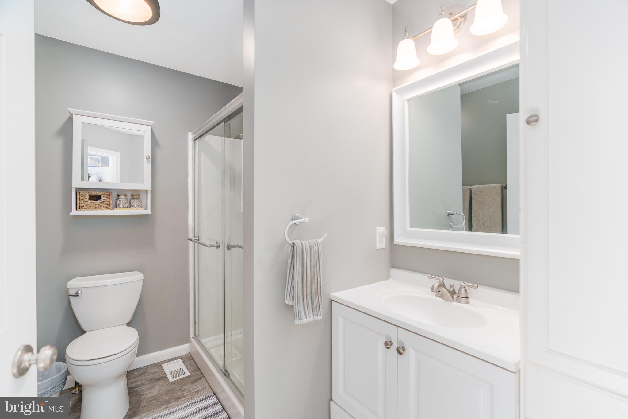 WALNUT TERRACE - Residential