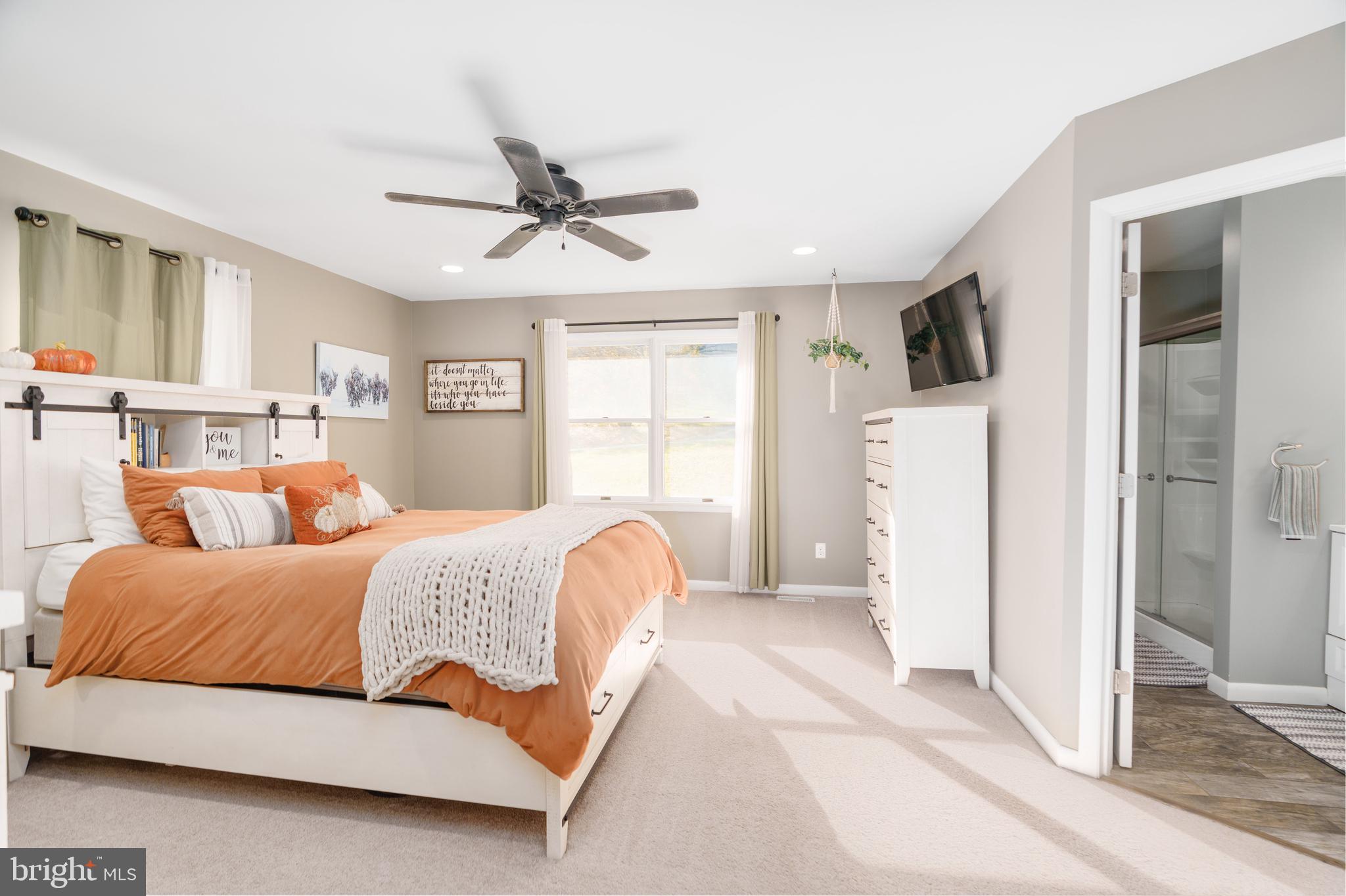 WALNUT TERRACE - Residential