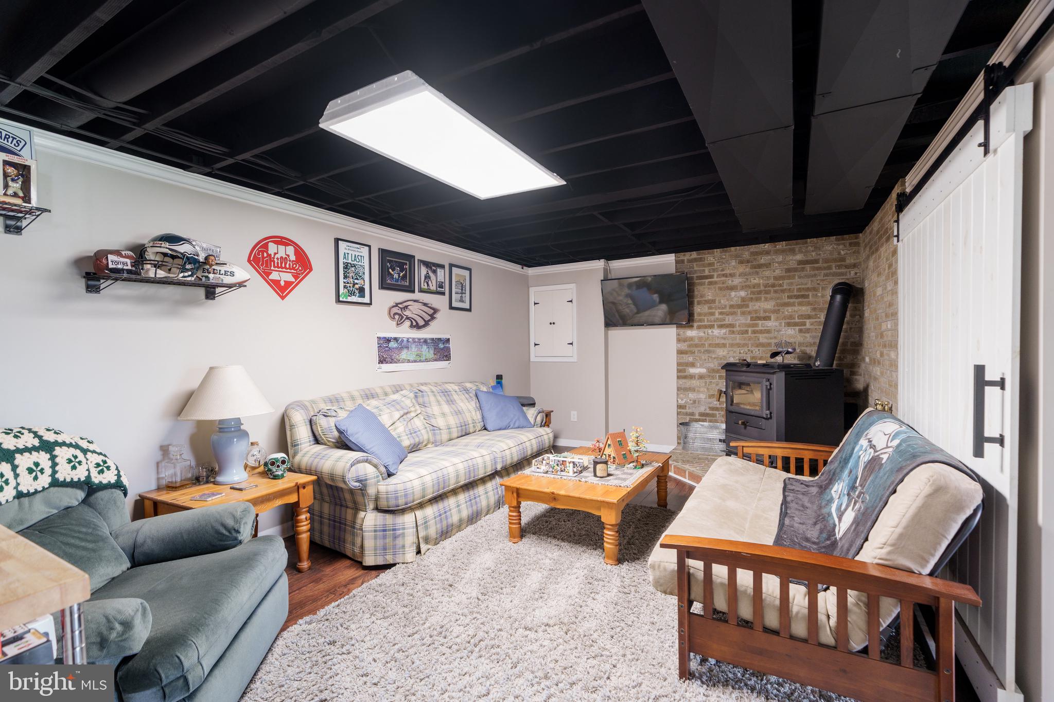 WALNUT TERRACE - Residential