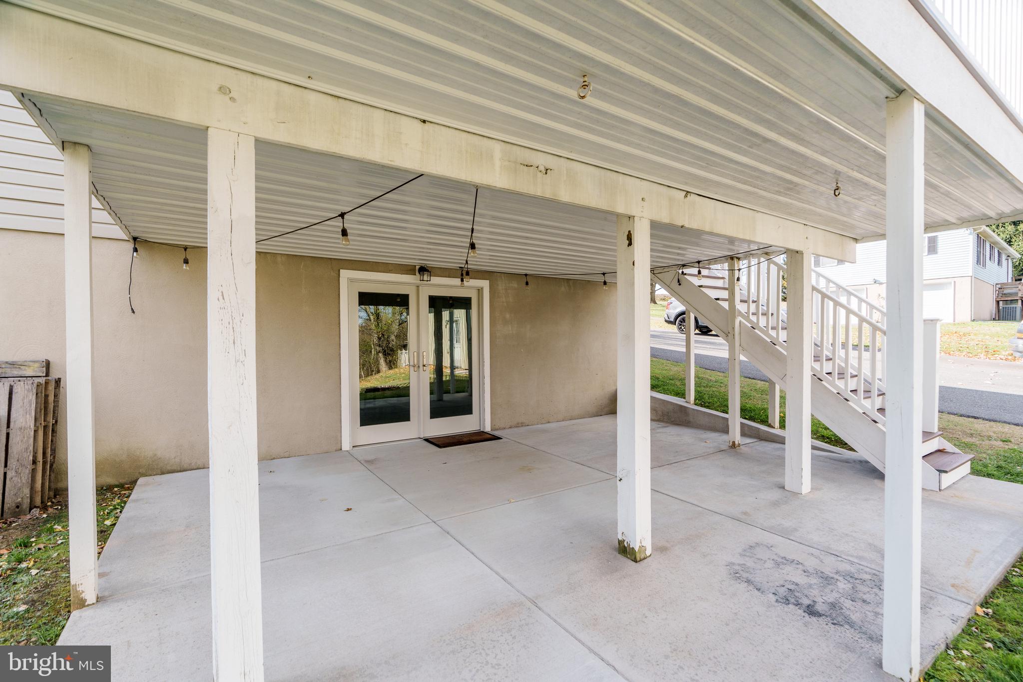 WALNUT TERRACE - Residential