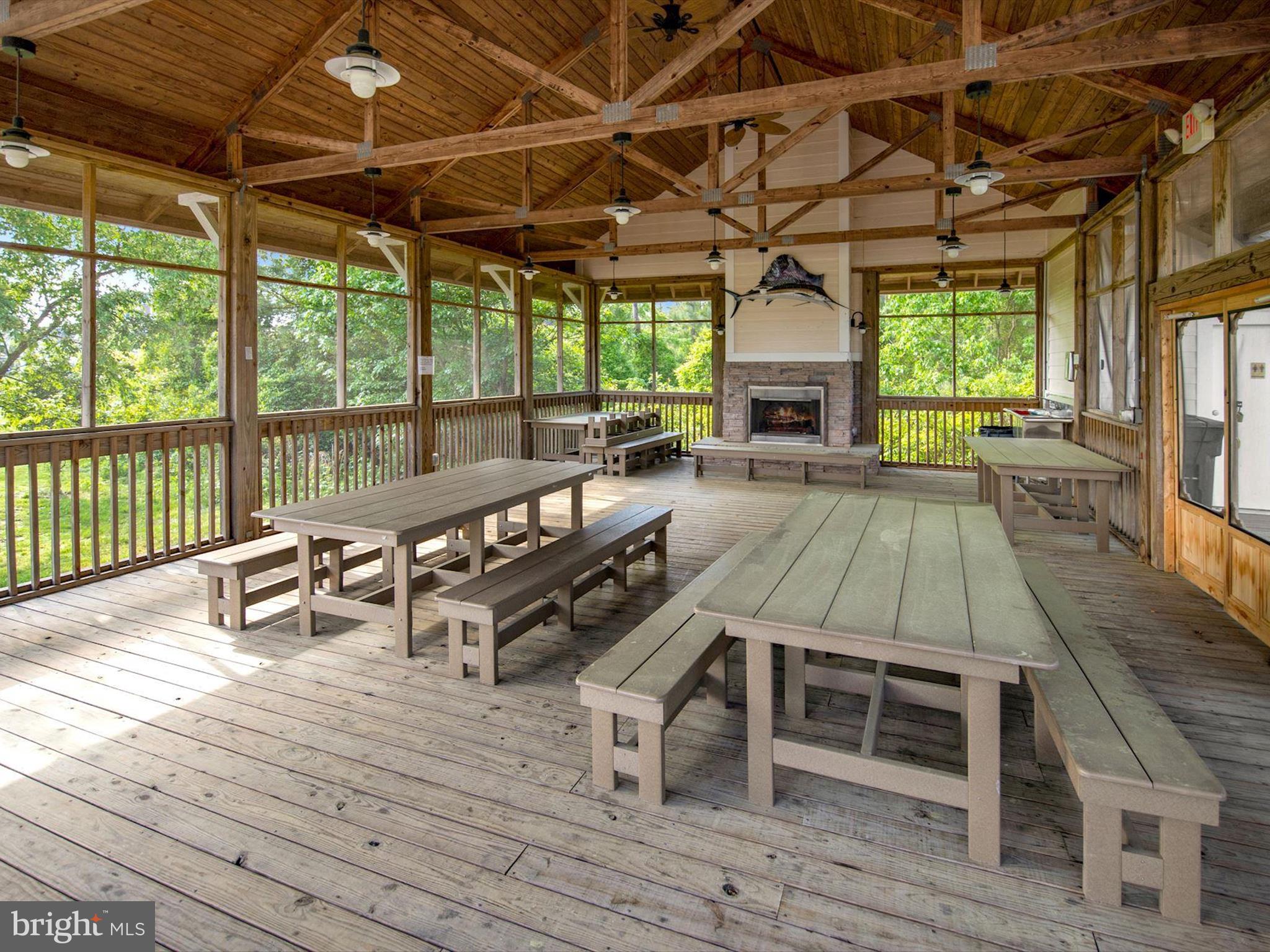 PENINSULA - Residential