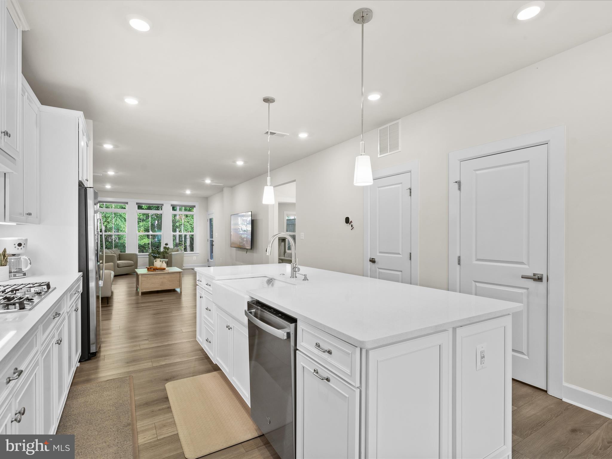 PENINSULA - Residential