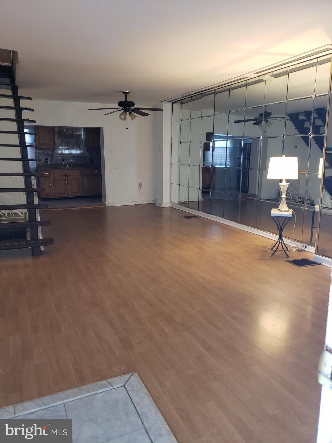 POINT BREEZE - Residential