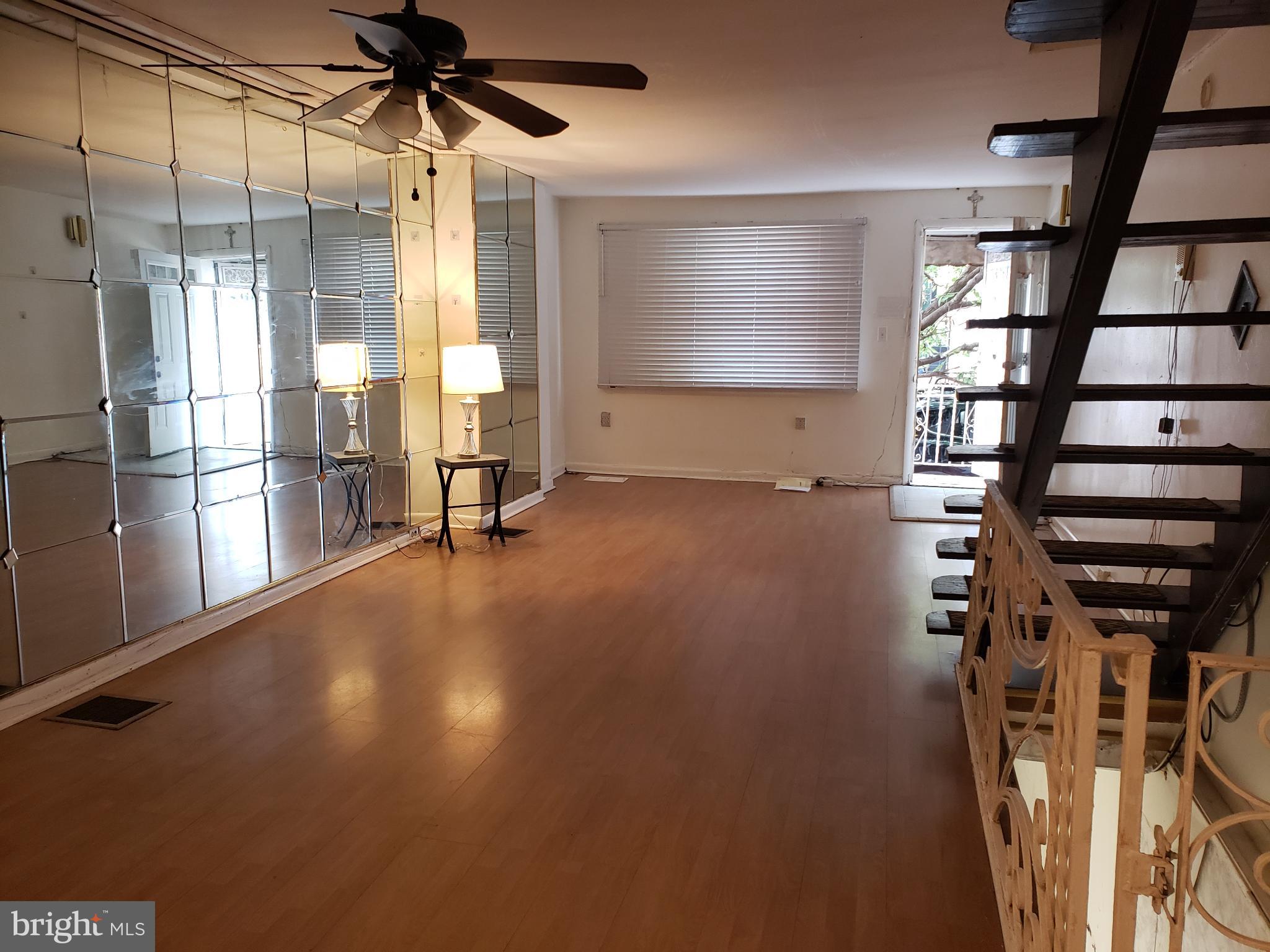 POINT BREEZE - Residential