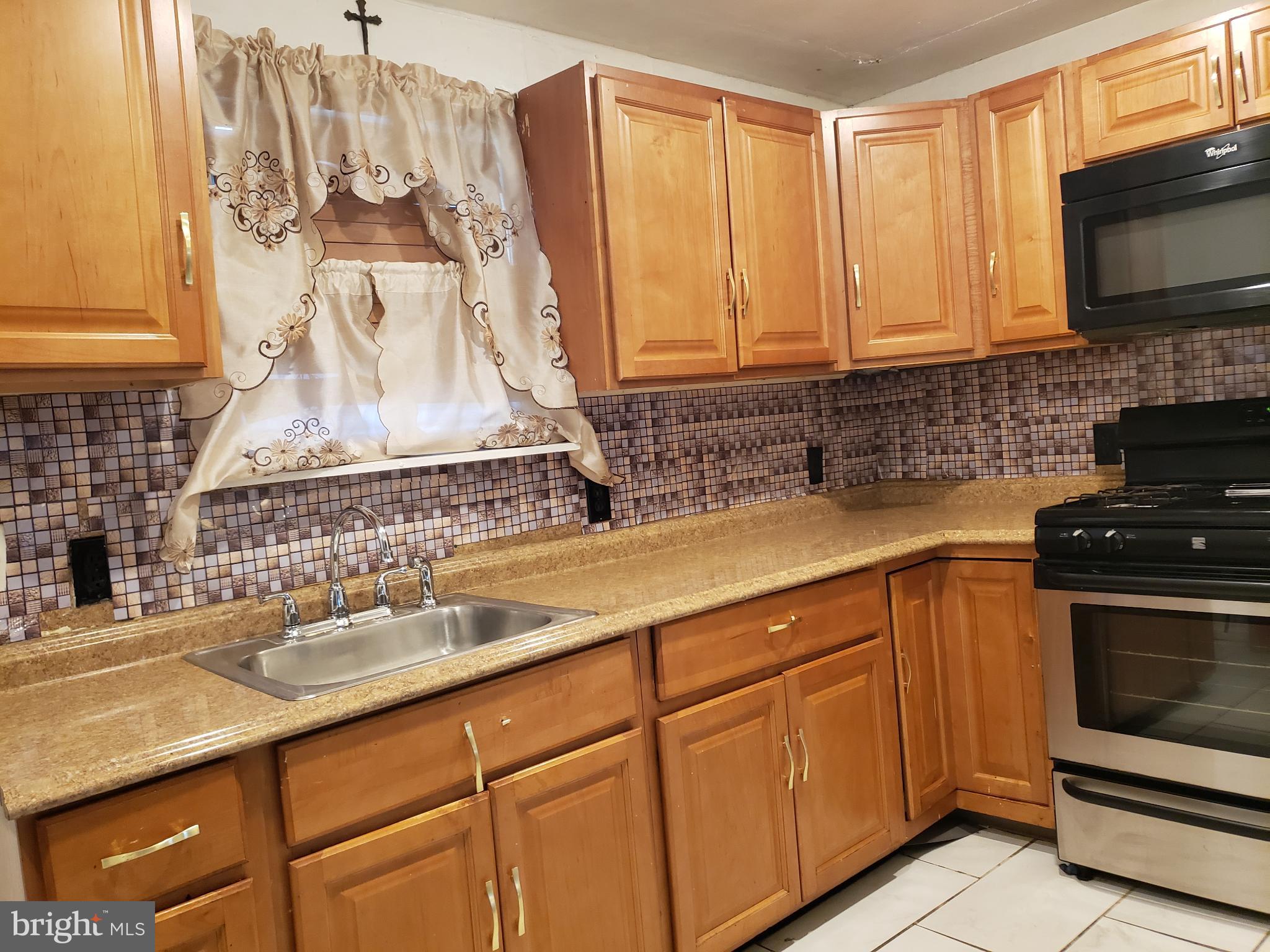 POINT BREEZE - Residential