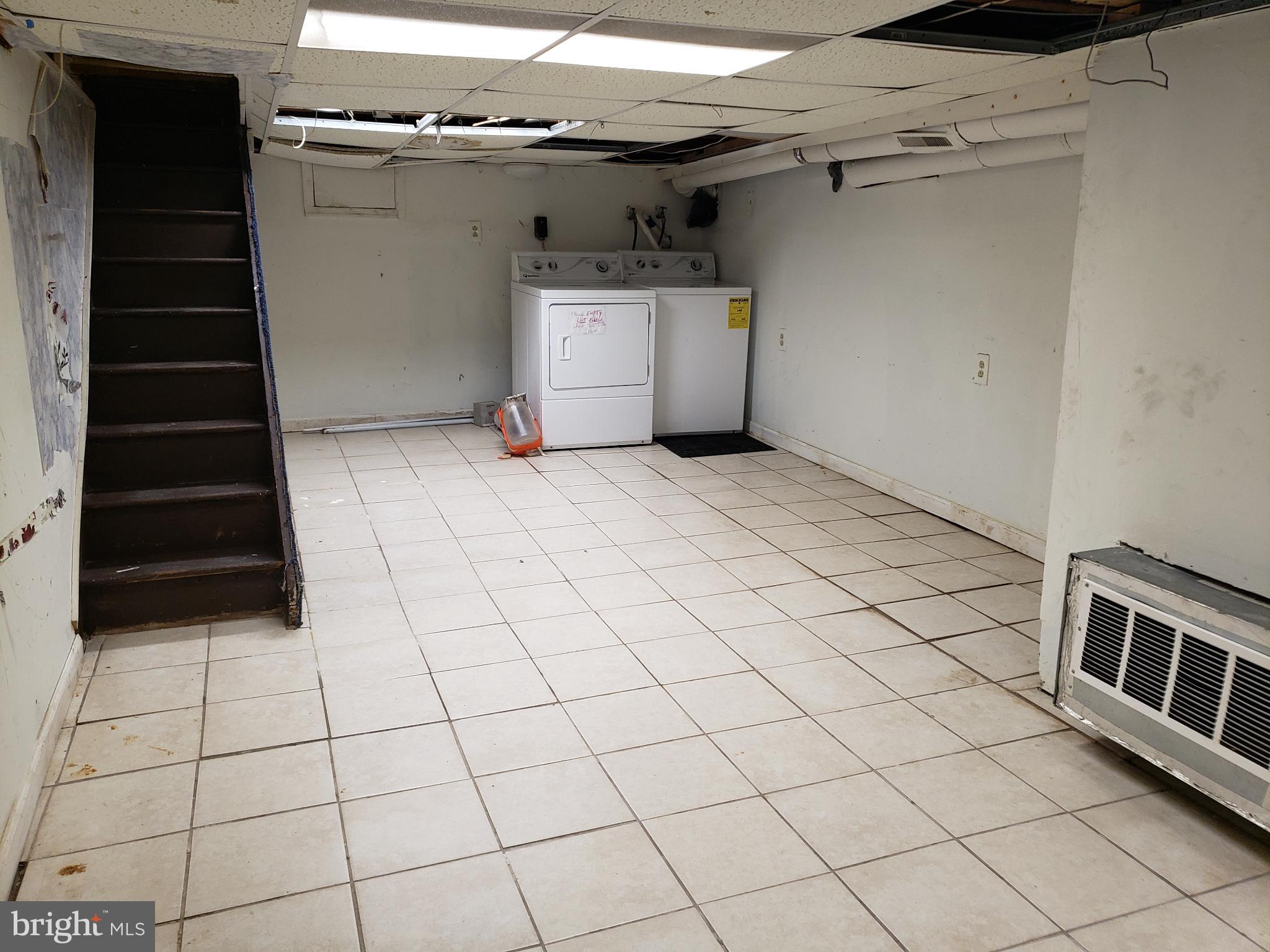 POINT BREEZE - Residential