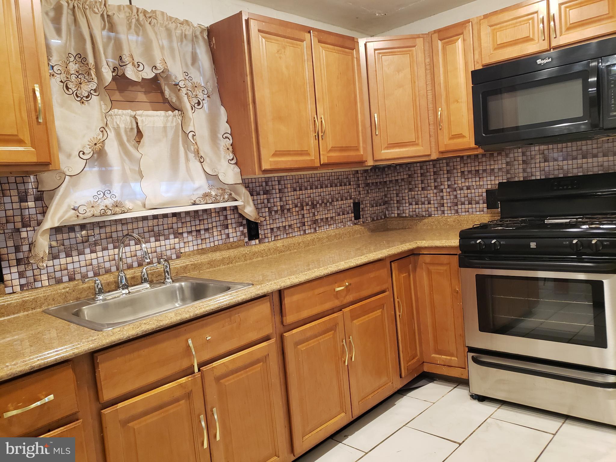 POINT BREEZE - Residential