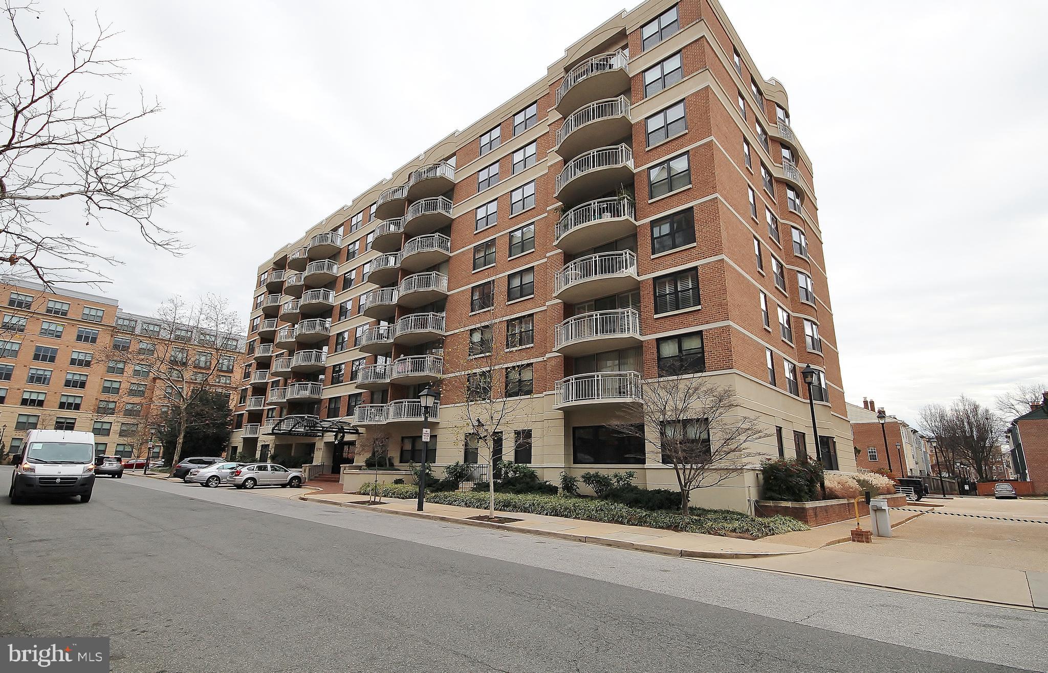 BRADDOCK PLACE - Residential