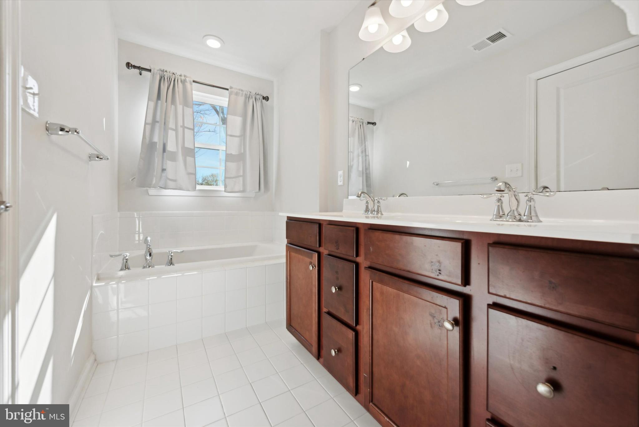 MALVERN WALK - Residential Lease