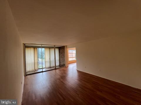 CHELSEA WOODS - Residential