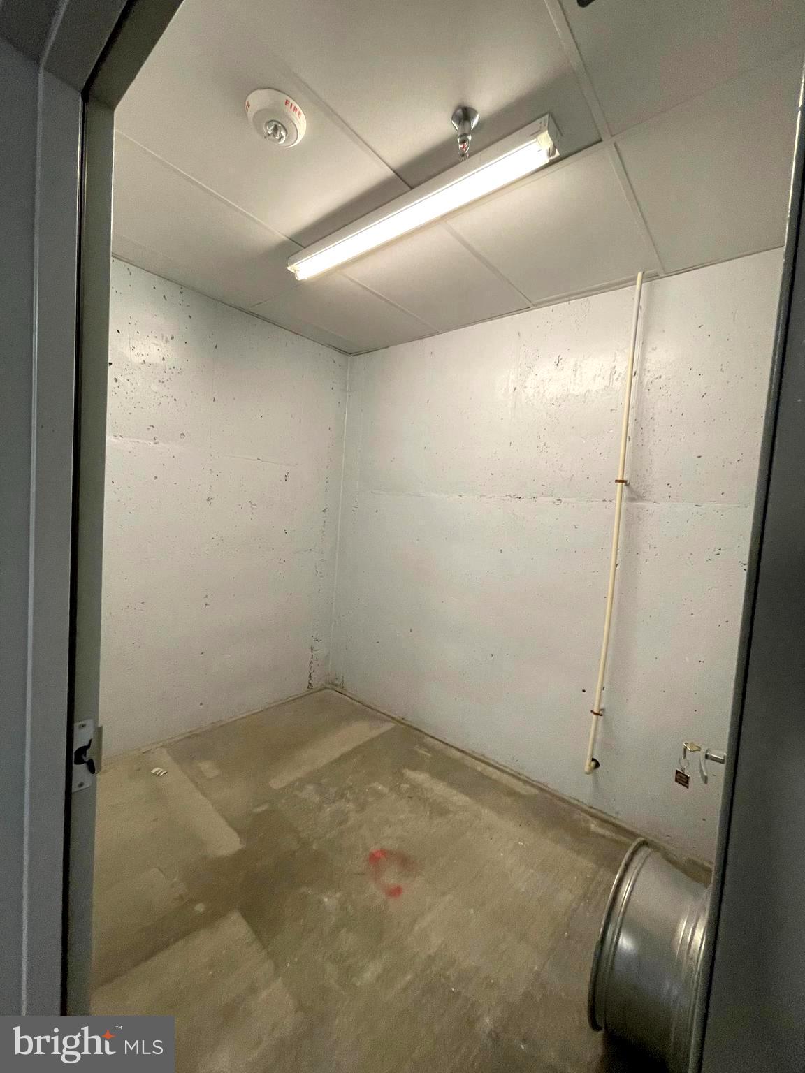 THE ENCLAVE - Residential Lease