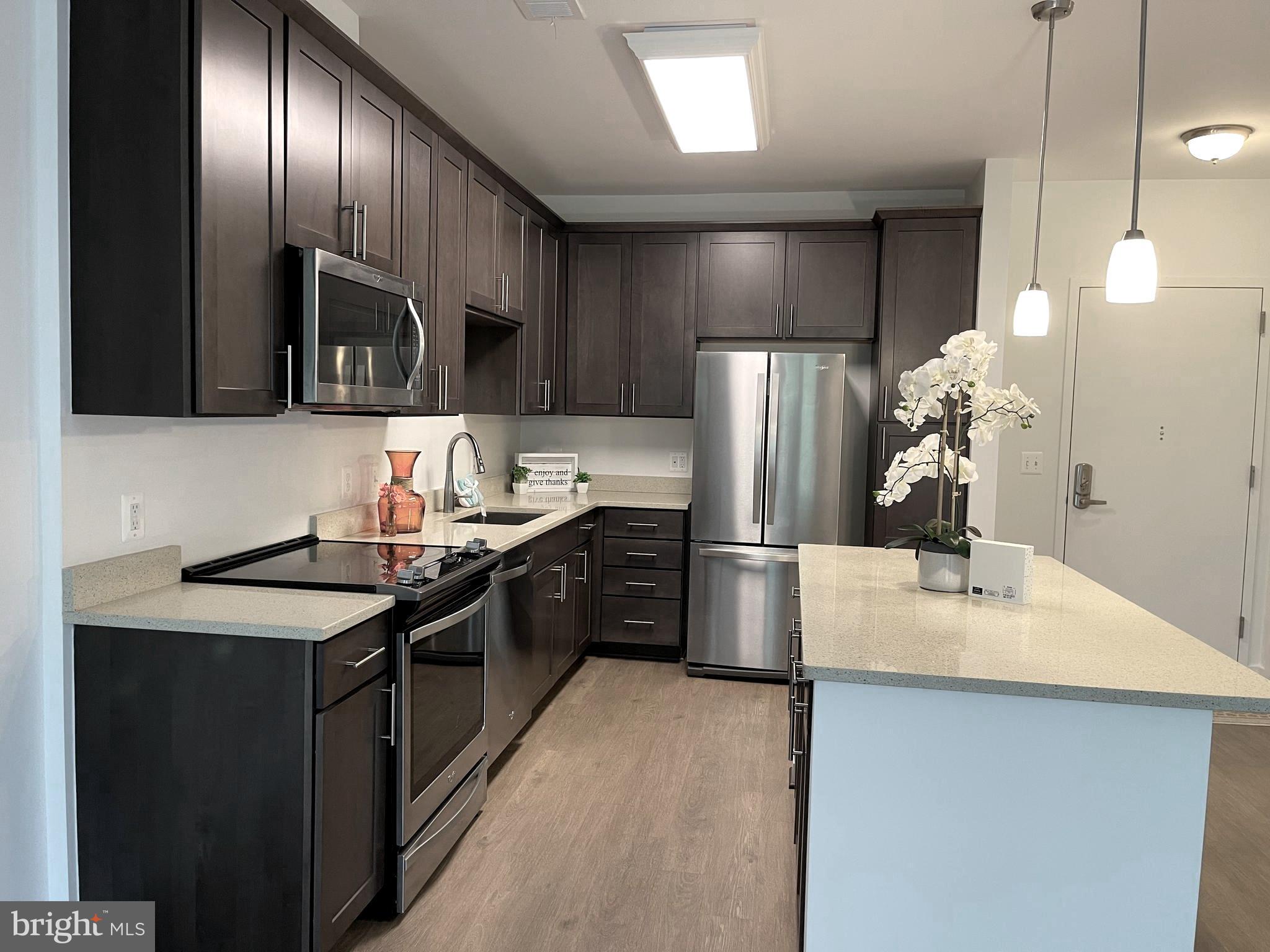 THE ENCLAVE - Residential Lease