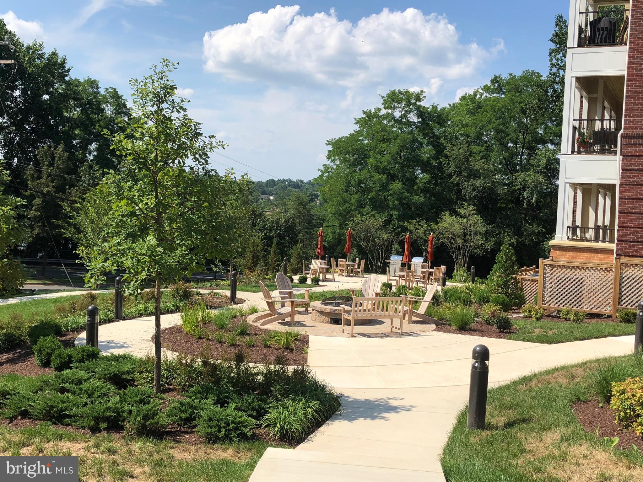 THE ENCLAVE - Residential Lease