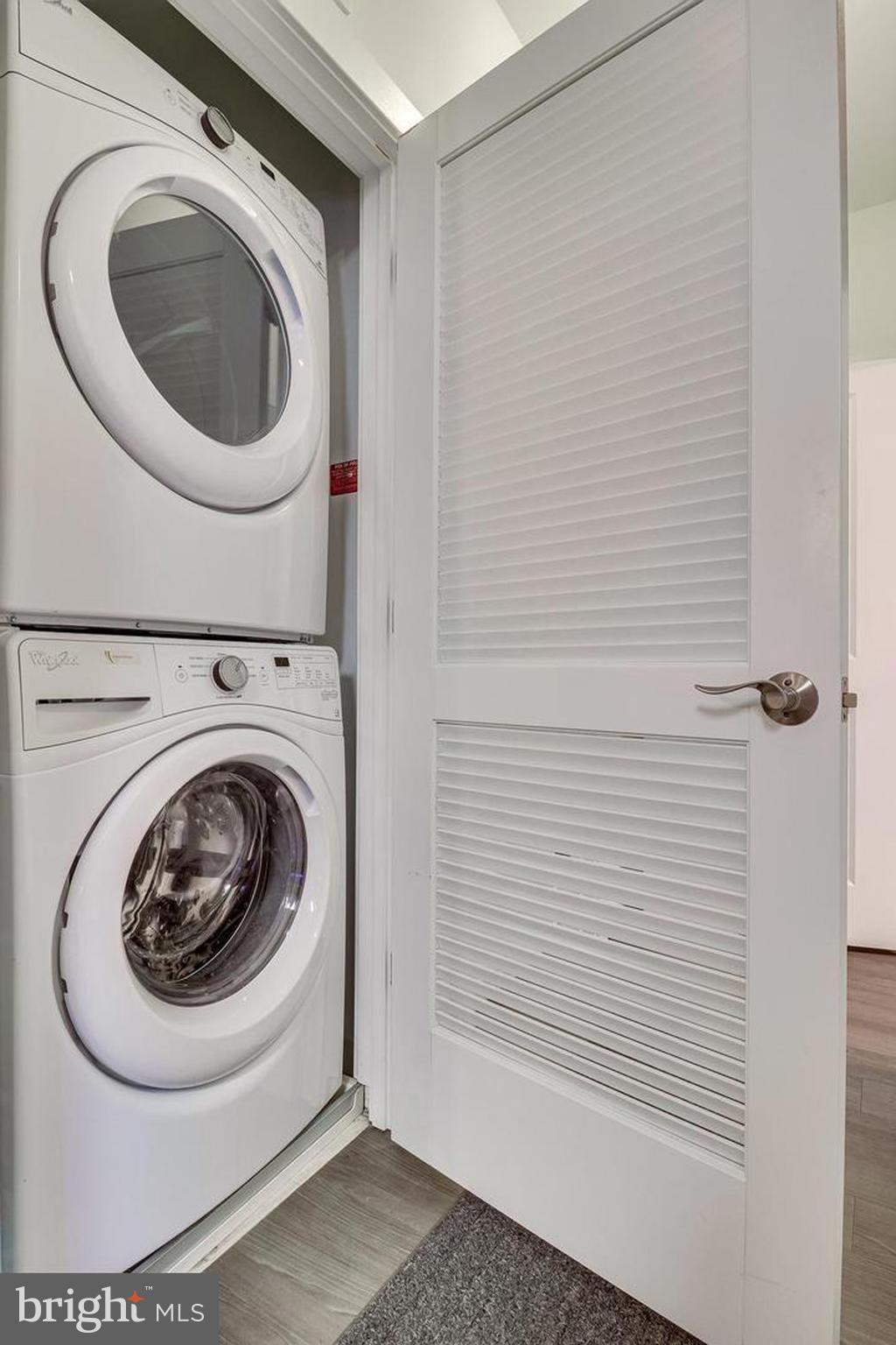 THE ENCLAVE - Residential Lease