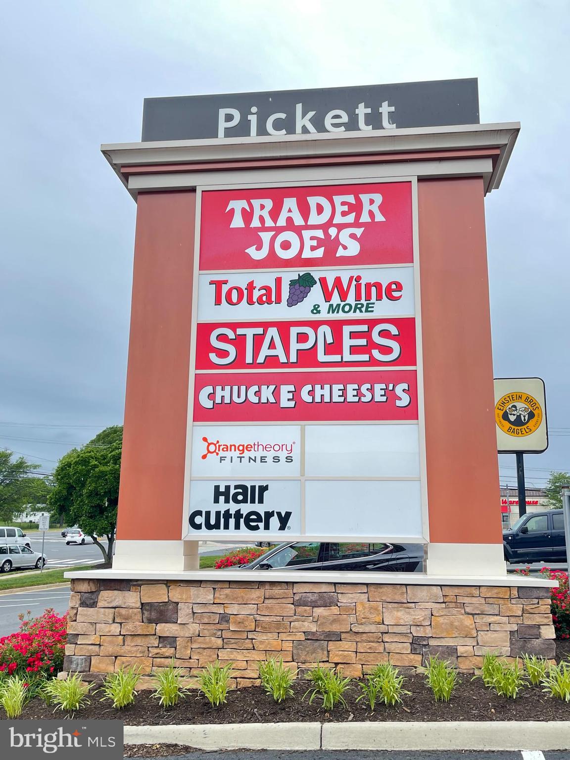 THE ENCLAVE - Residential Lease