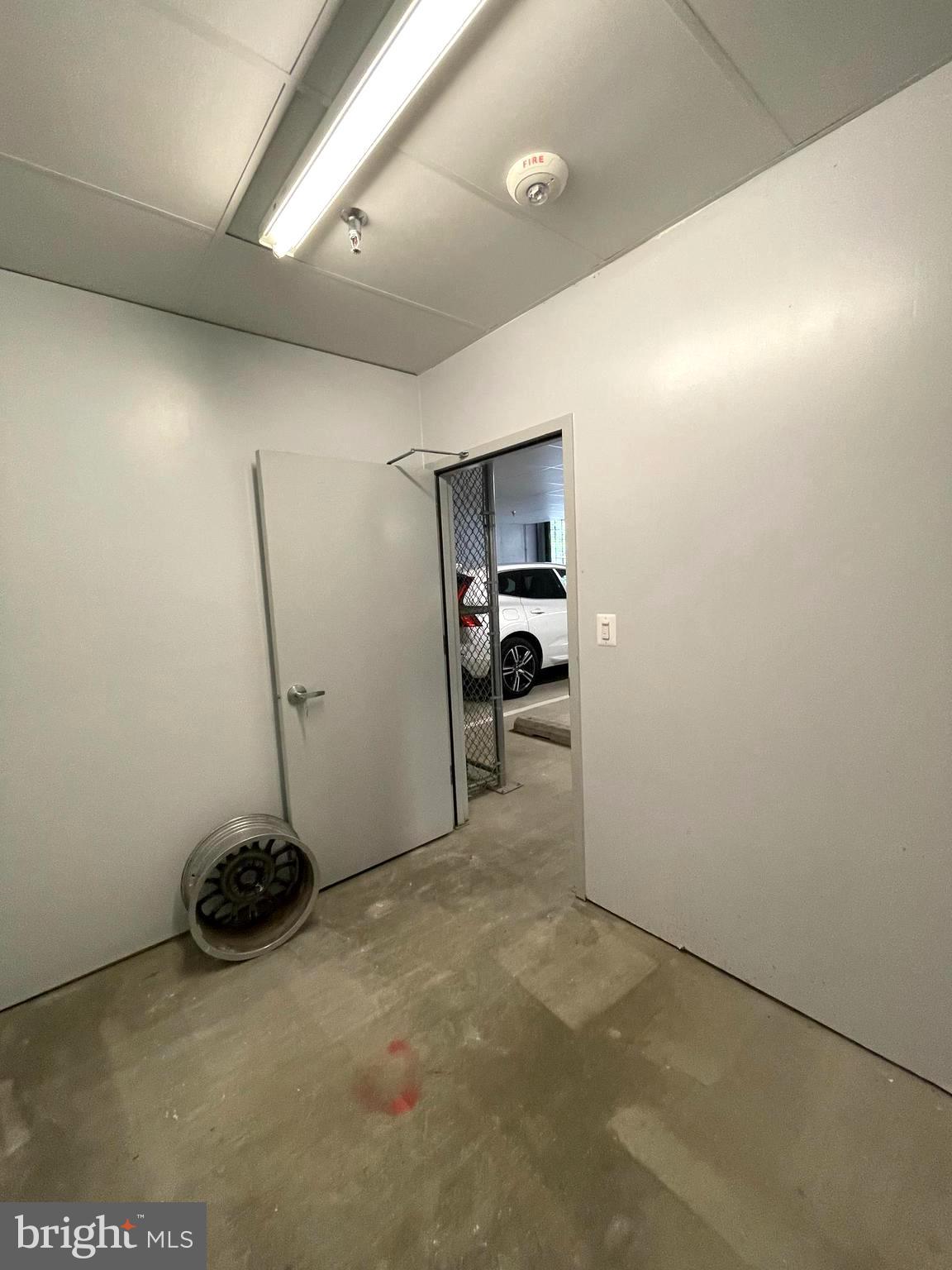 THE ENCLAVE - Residential Lease