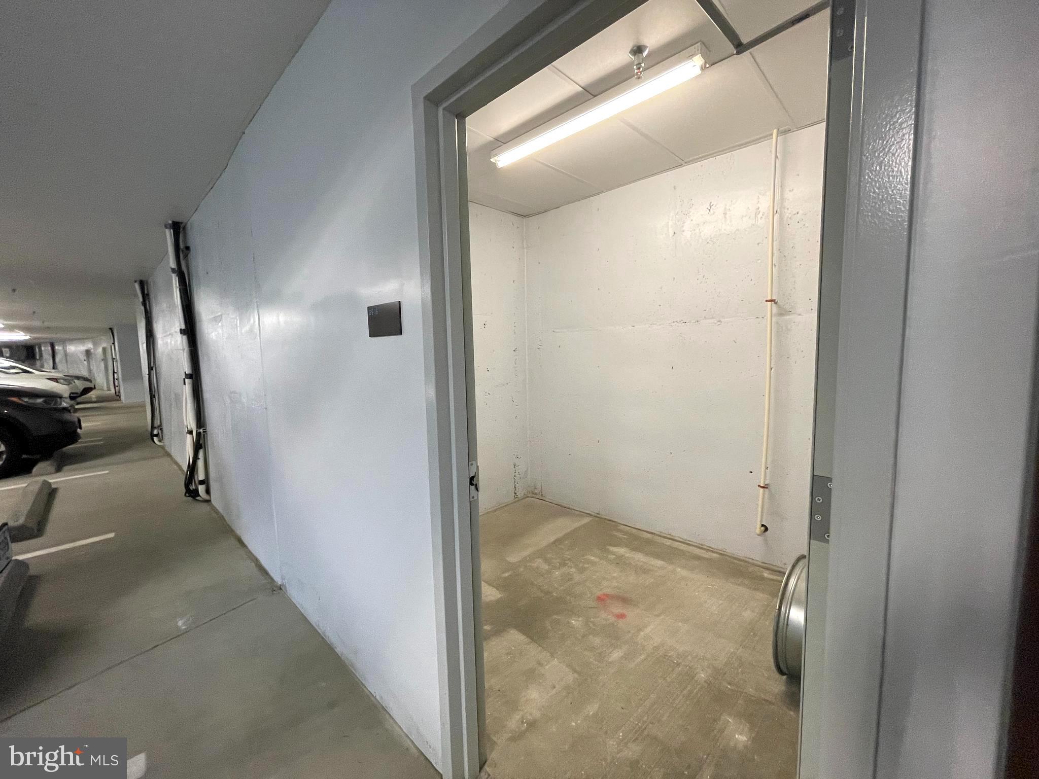 THE ENCLAVE - Residential Lease