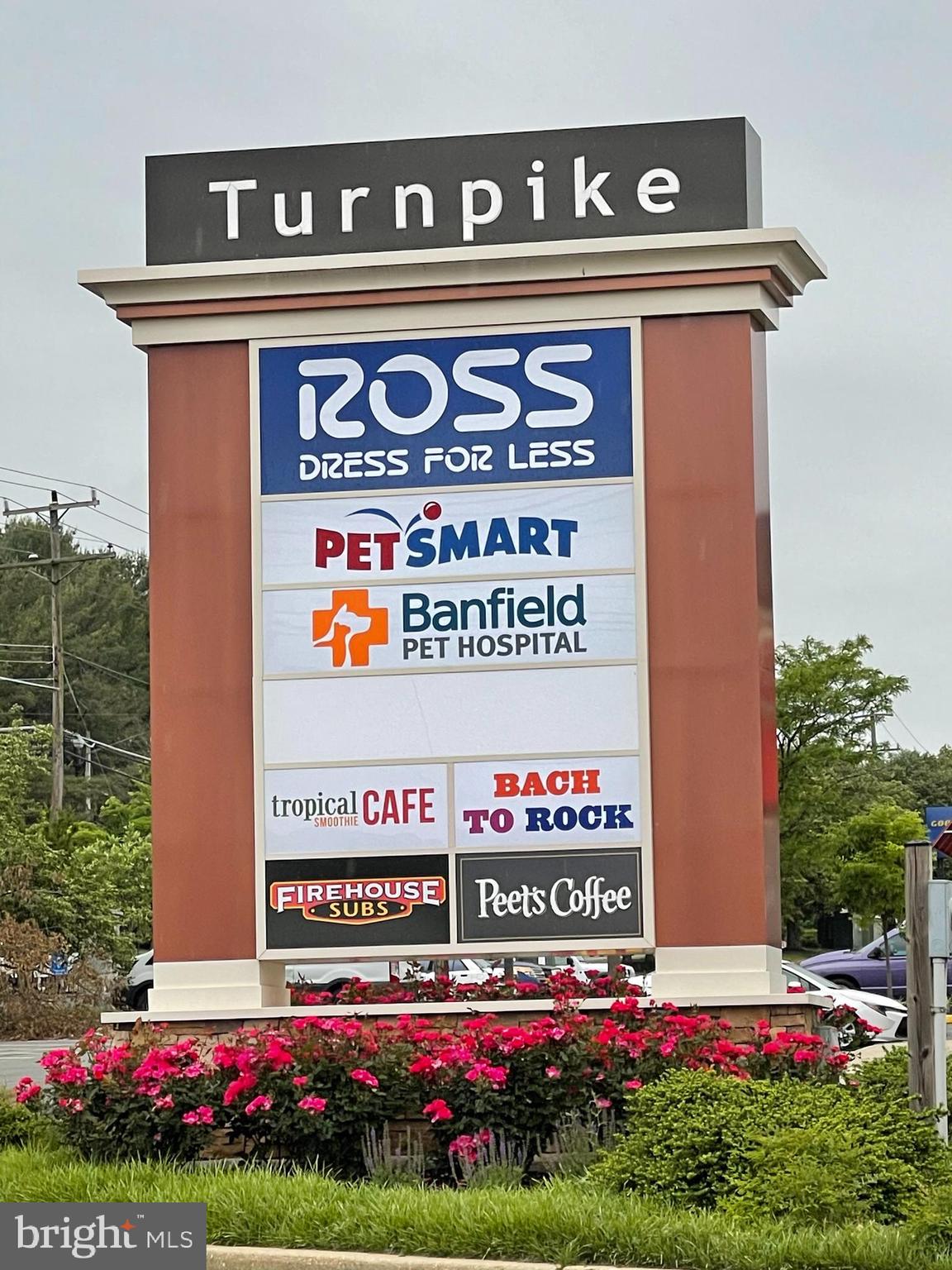 THE ENCLAVE - Residential Lease