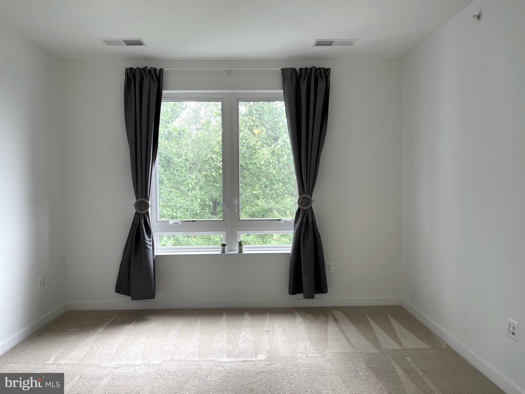 THE ENCLAVE - Residential Lease