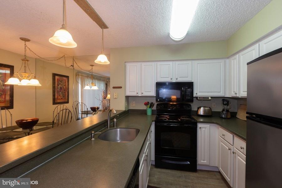 HIDDEN HARBOR - Residential