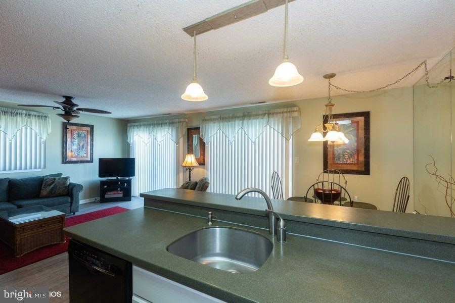 HIDDEN HARBOR - Residential