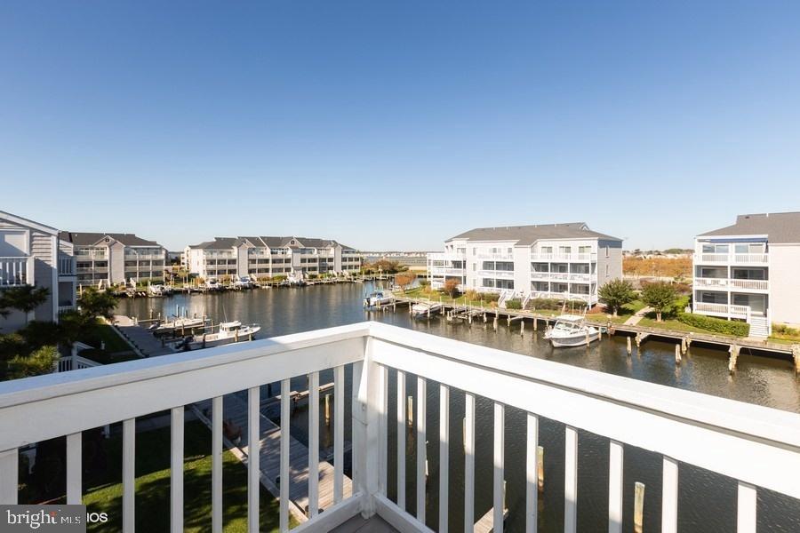 HIDDEN HARBOR - Residential