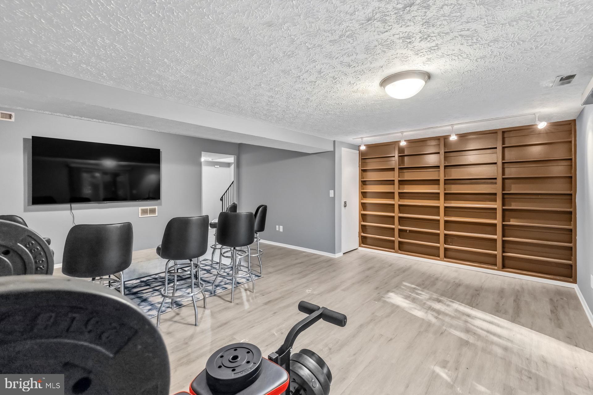 KIMBERLY WOODS VILLAGE - Residential Lease