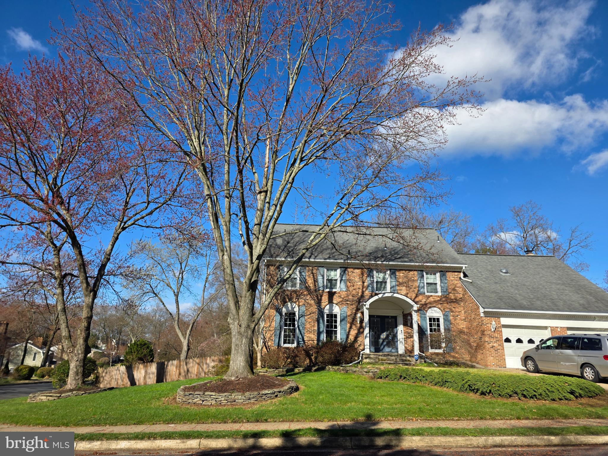 5904 BENFIELD