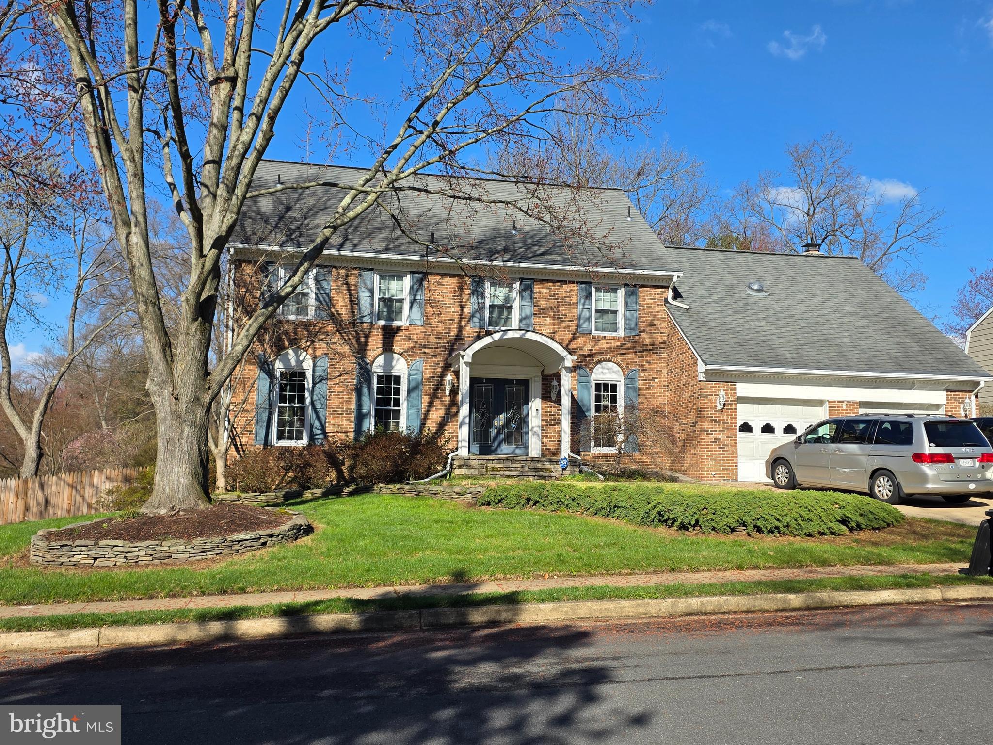 5904 BENFIELD