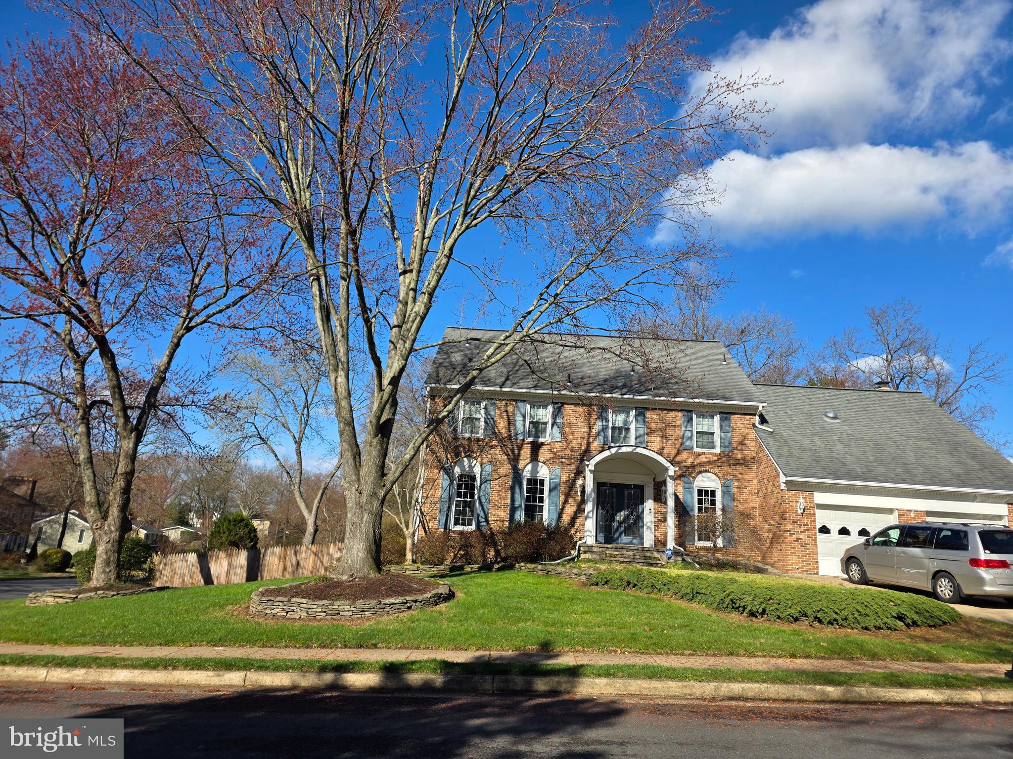 5904 BENFIELD