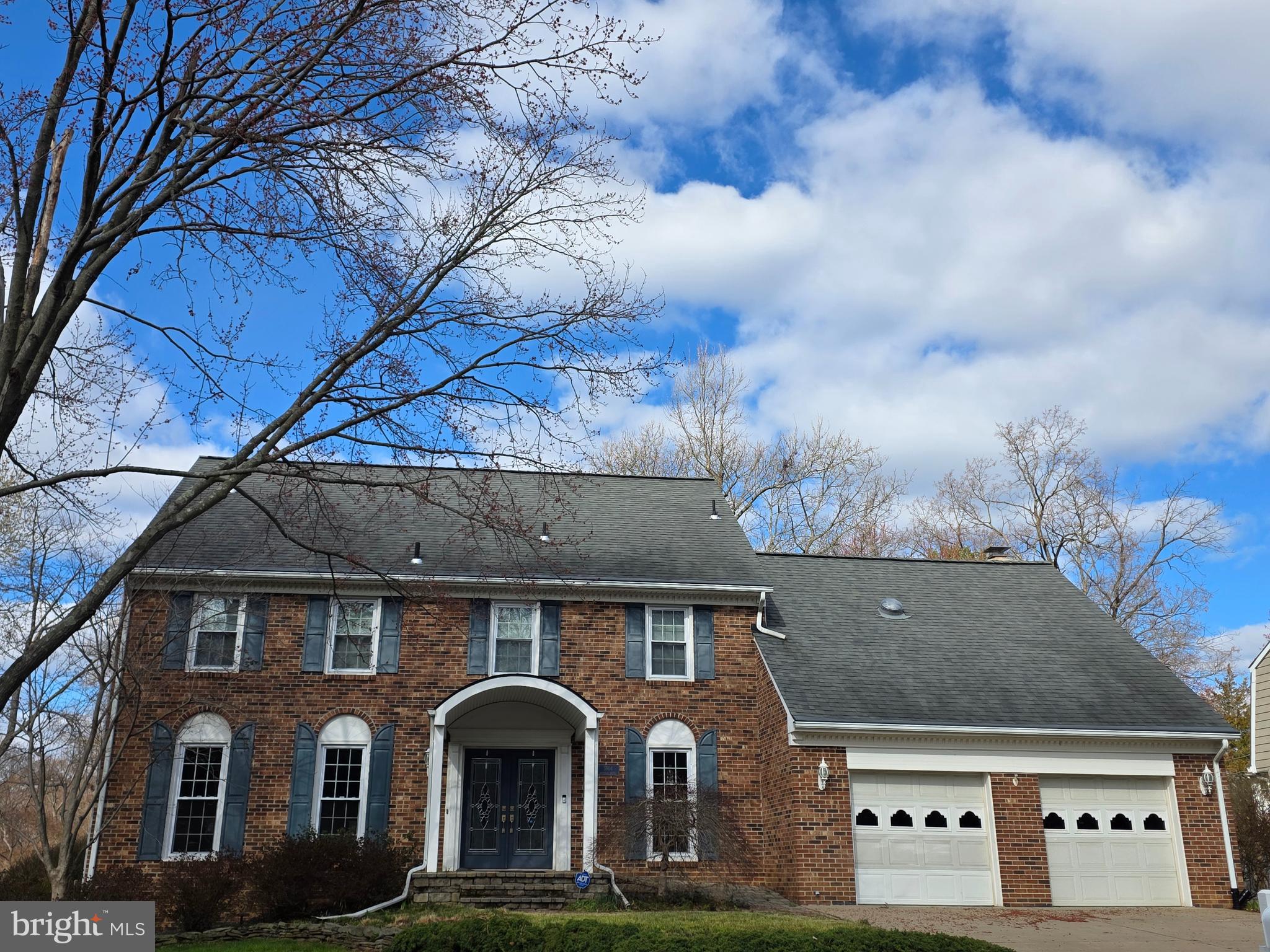5904 BENFIELD