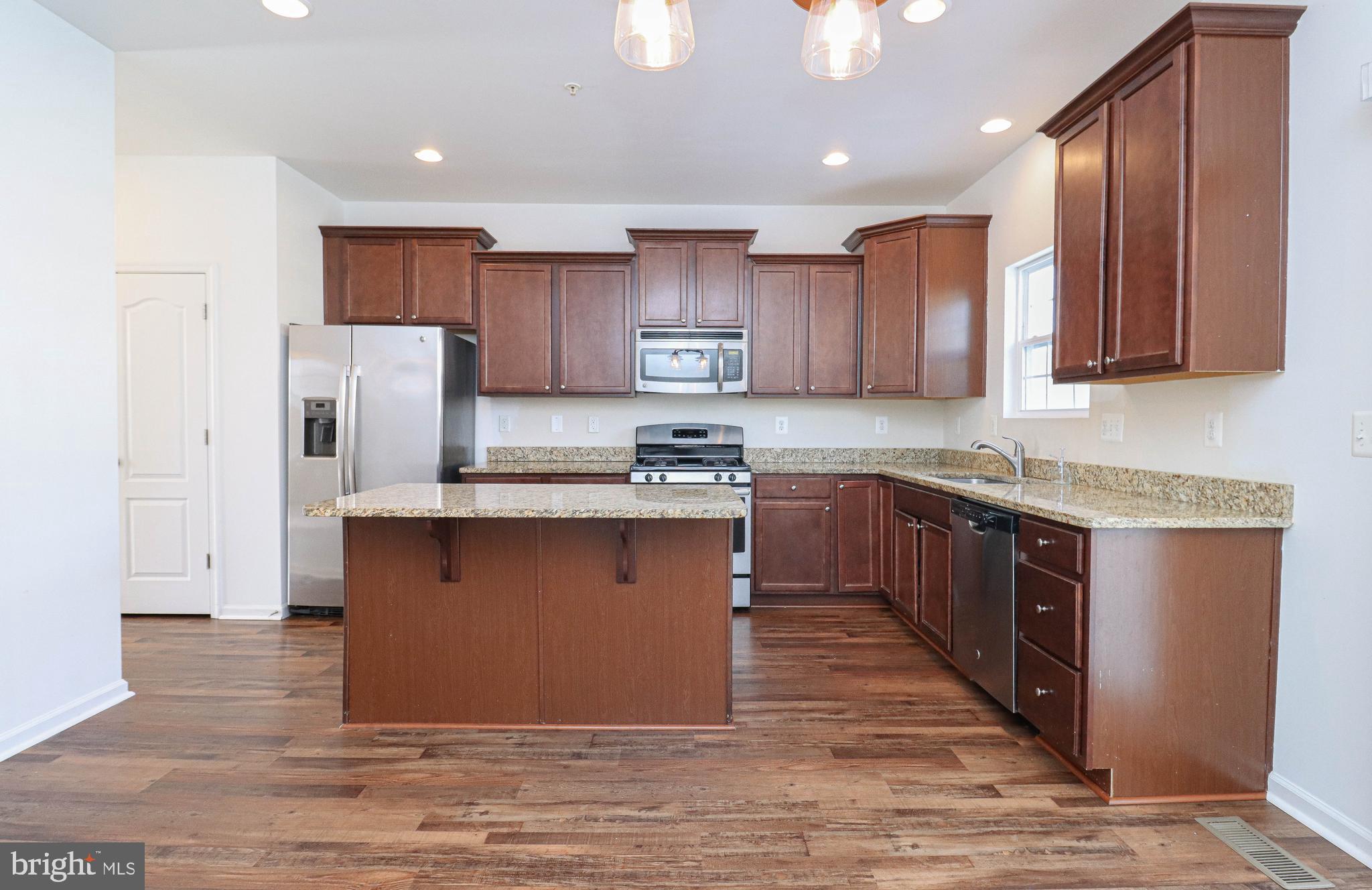 GLENEAGLES SOUTH - Residential Lease