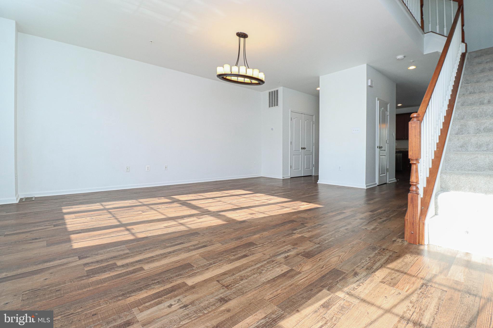 GLENEAGLES SOUTH - Residential Lease