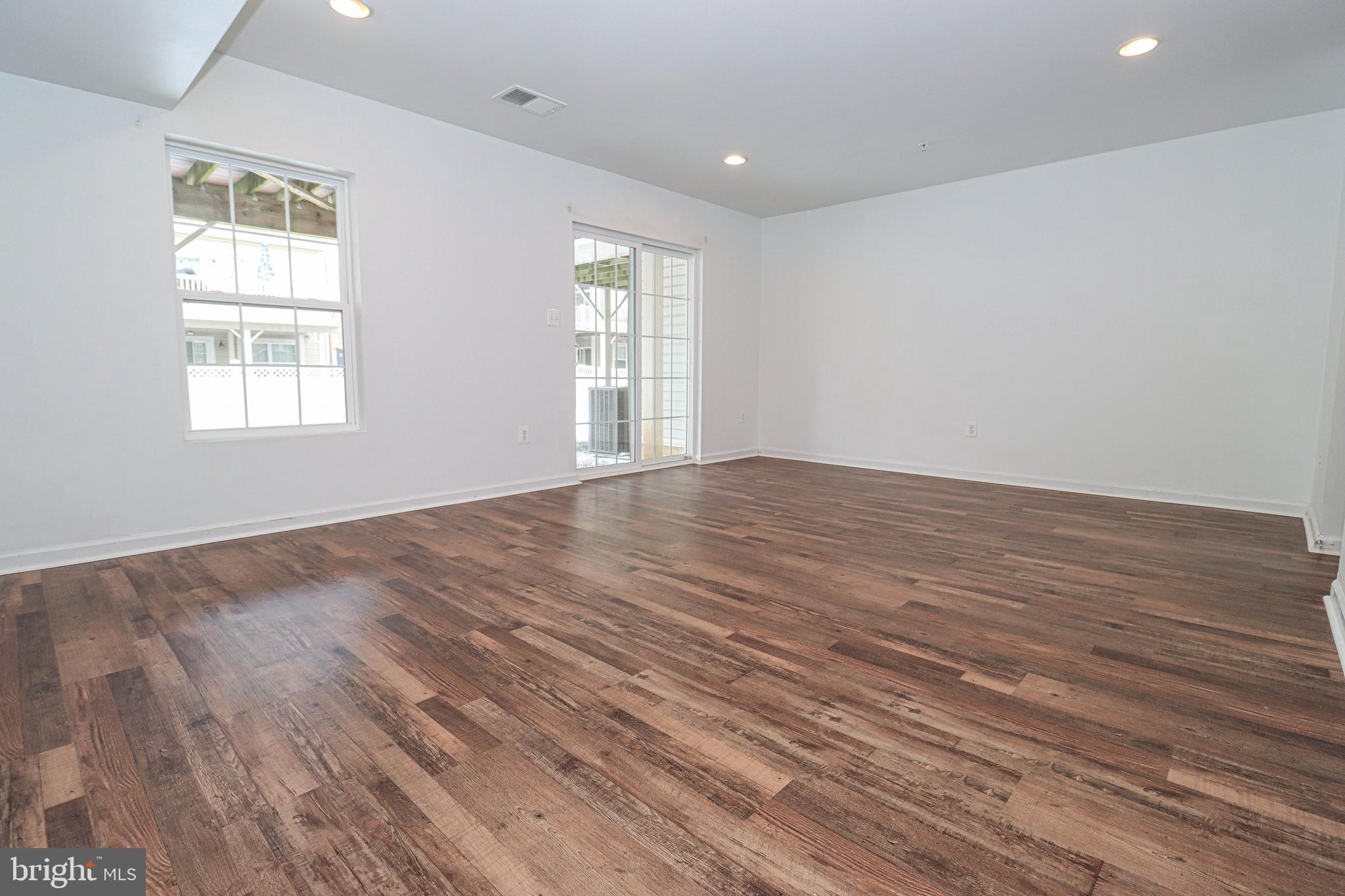 GLENEAGLES SOUTH - Residential Lease