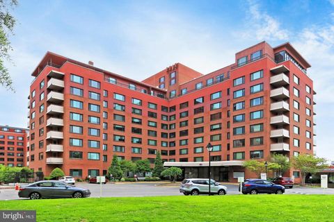 Photo of 1011 Arlington Boulevard #513, ARLINGTON, VA 22209 (MLS # VAAR2073508)