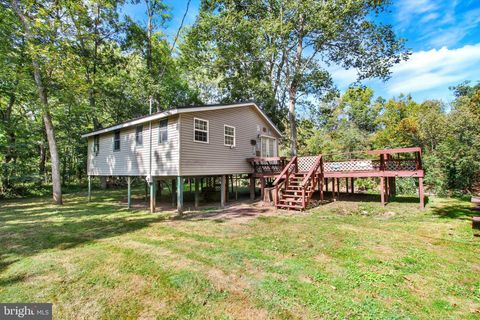 723 N CREEK ROAD ABBOTTSTOWN PA 17301
