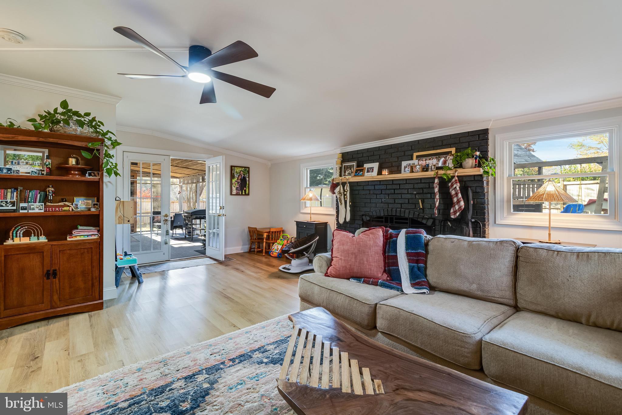 BRETON BAY ESTATES - Residential Lease