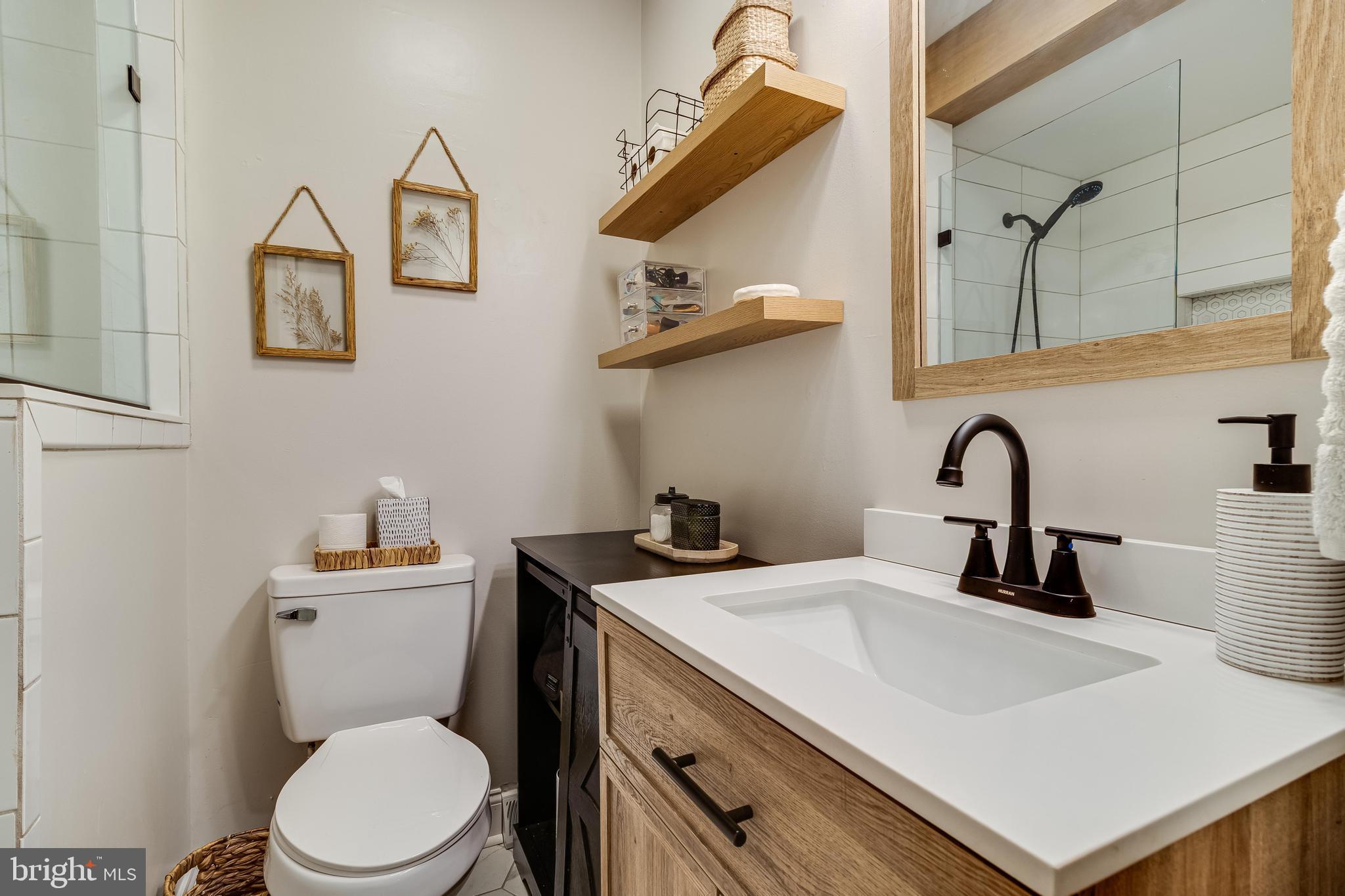 BRETON BAY ESTATES - Residential Lease