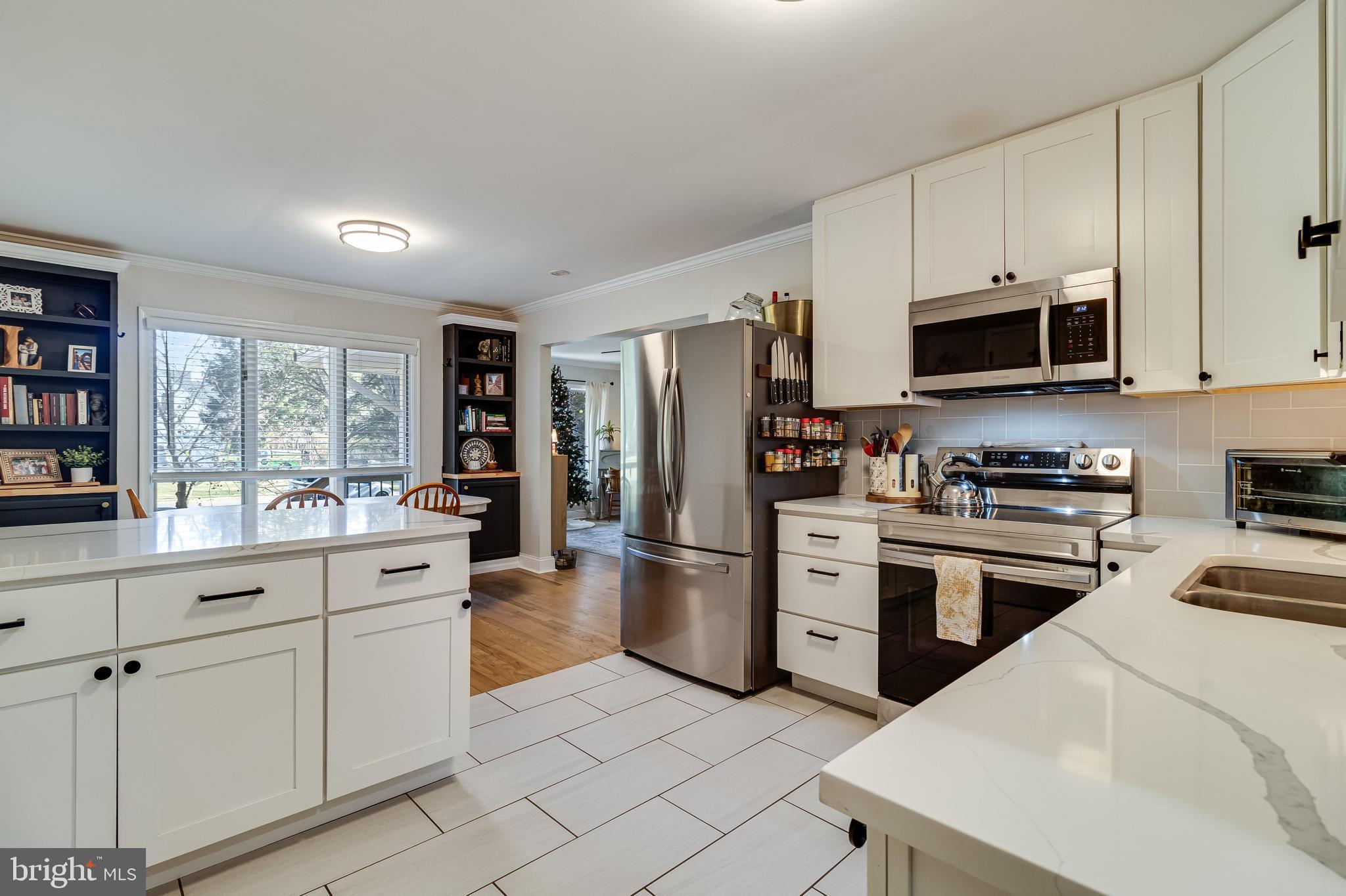 BRETON BAY ESTATES - Residential Lease