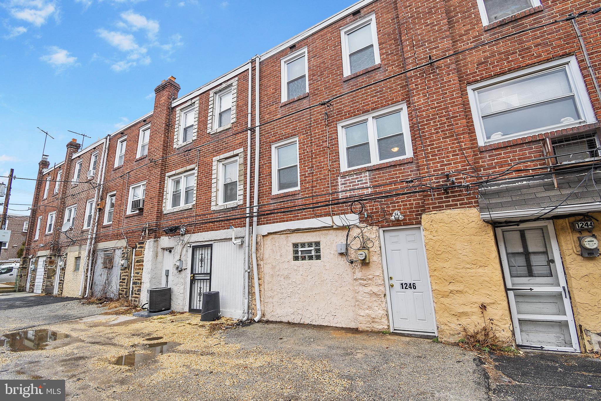 LANSDOWNE PARK - Residential