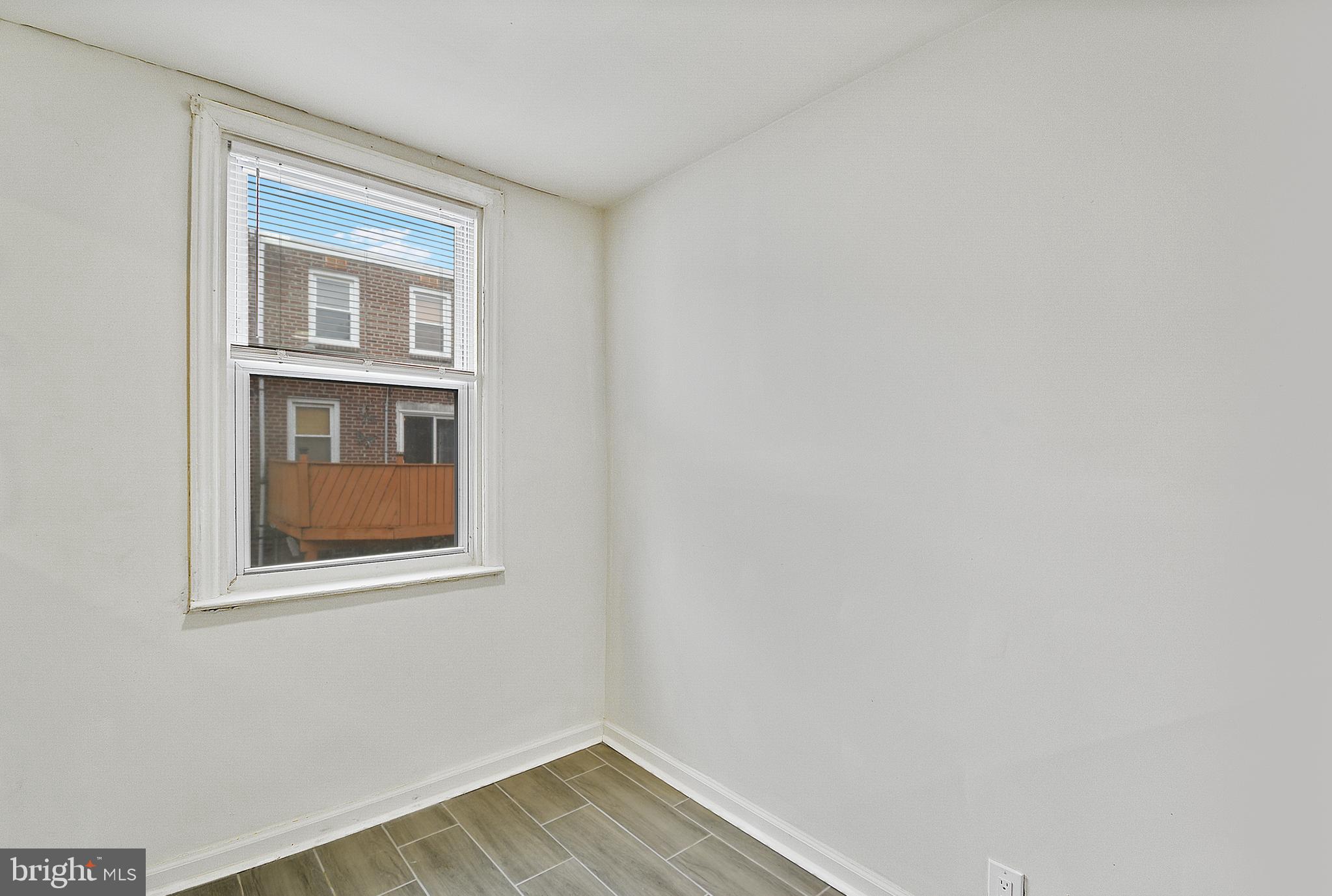 LANSDOWNE PARK - Residential