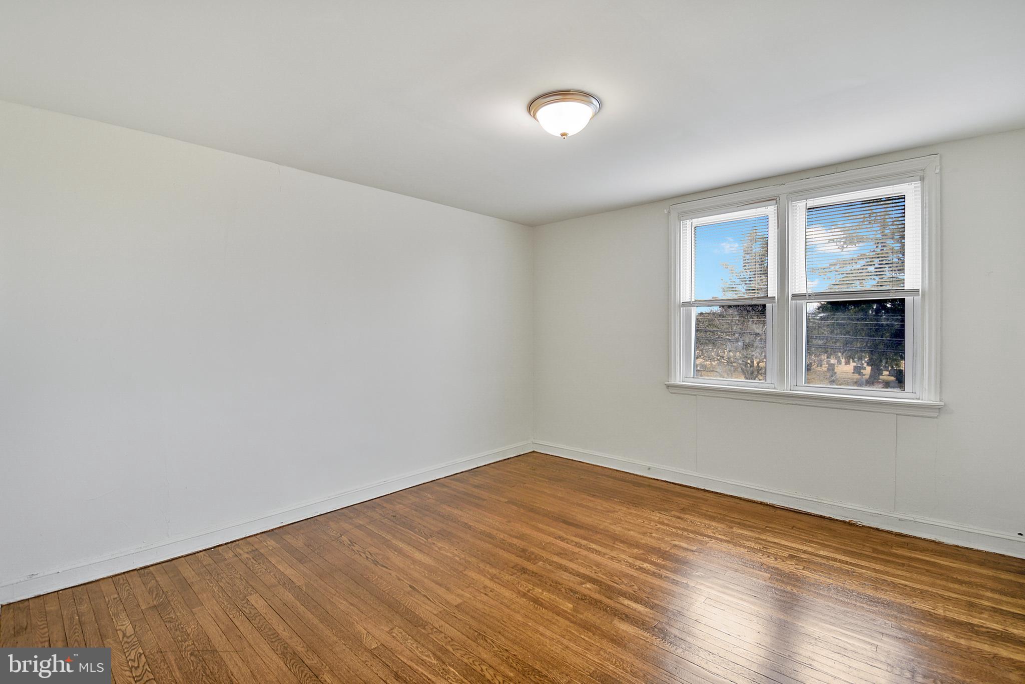 LANSDOWNE PARK - Residential