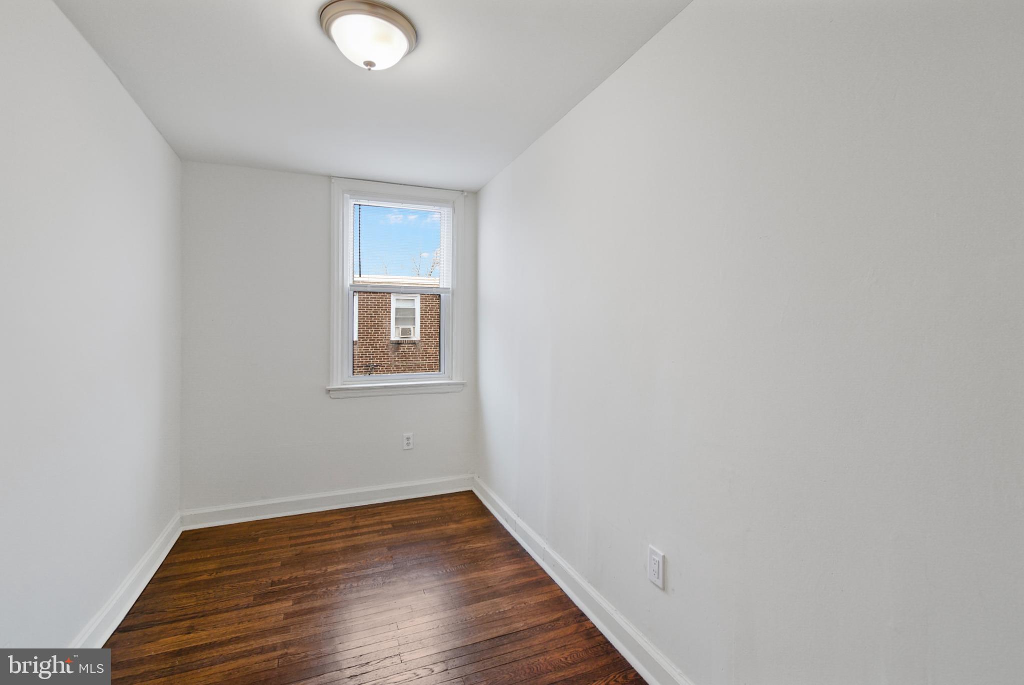 LANSDOWNE PARK - Residential