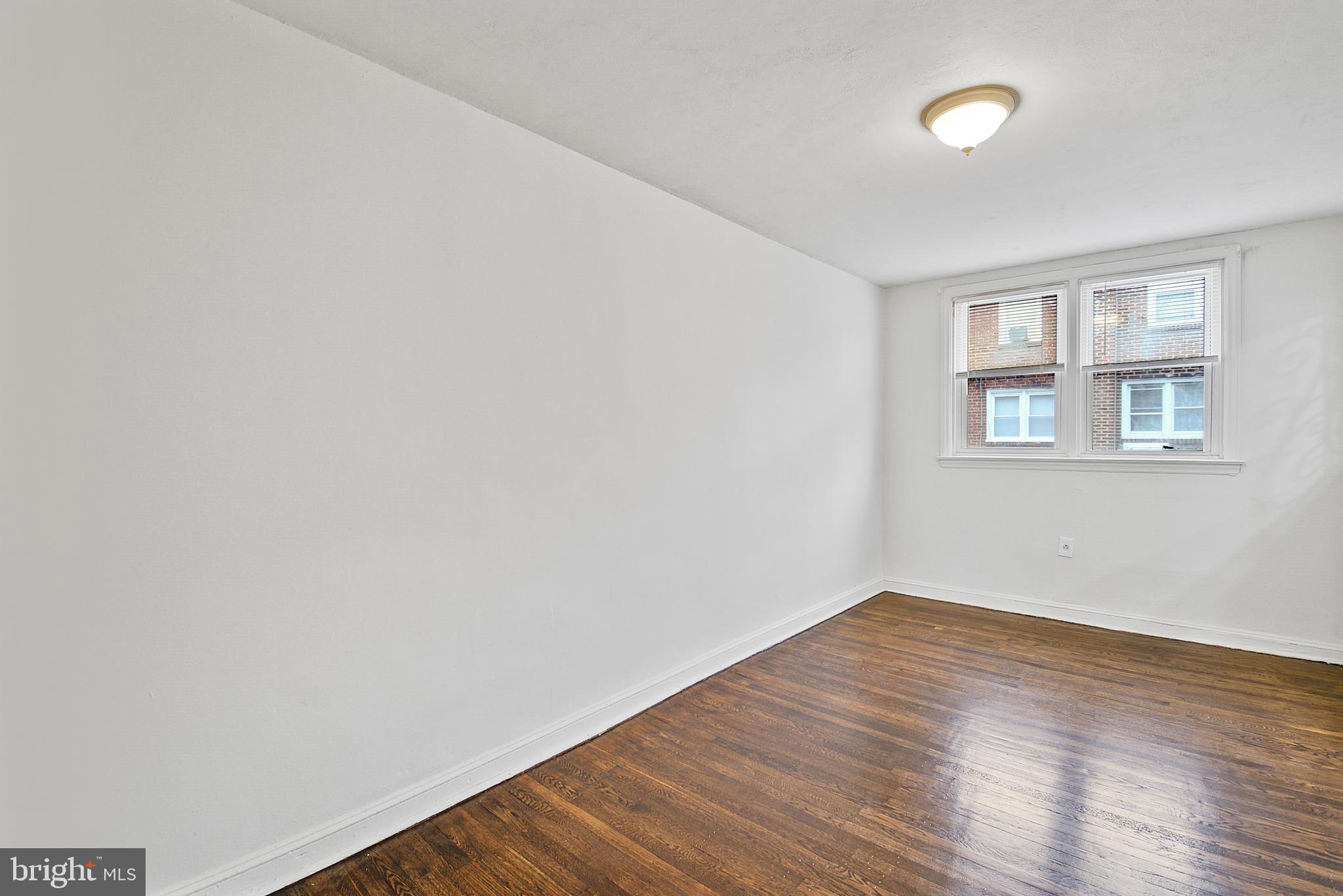 LANSDOWNE PARK - Residential