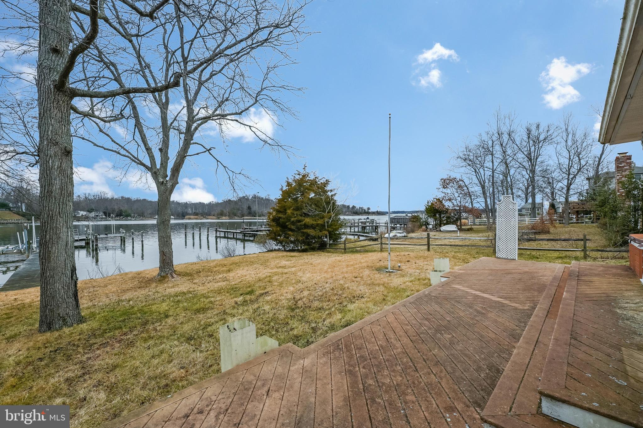 LOCH HAVEN - Residential