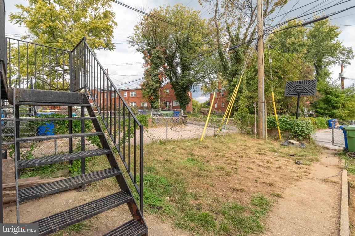 EDMONDSON VILLAGE - Residential