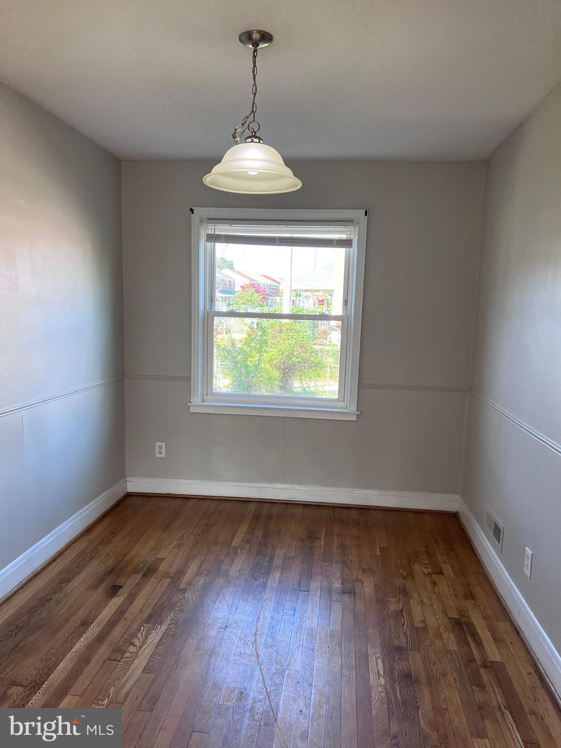 ESSEX - Residential Lease