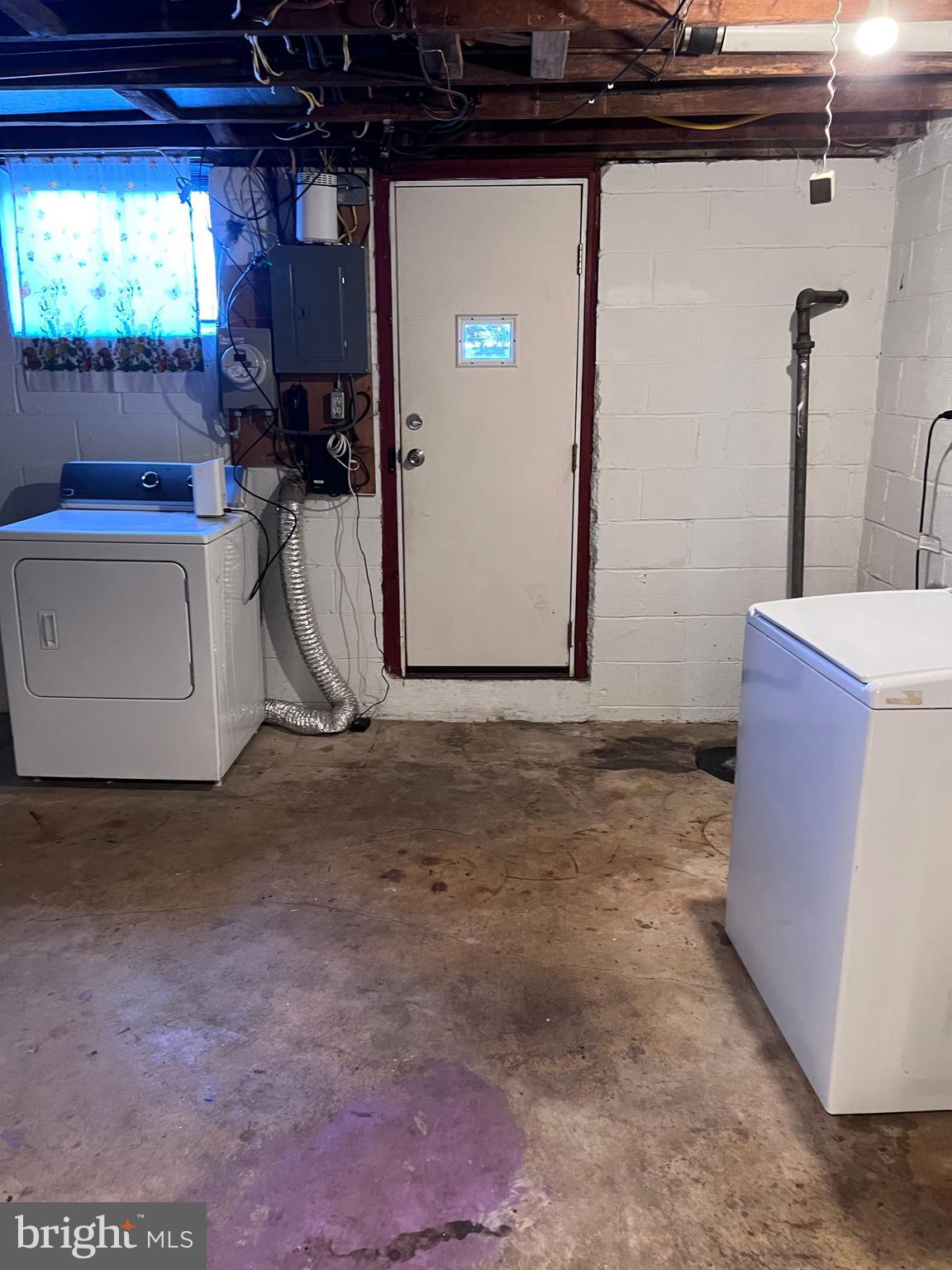 ESSEX - Residential Lease