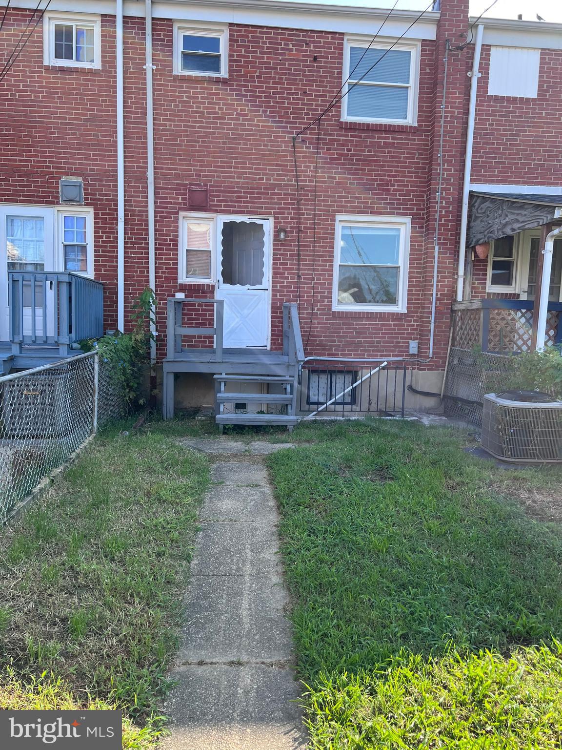 ESSEX - Residential Lease