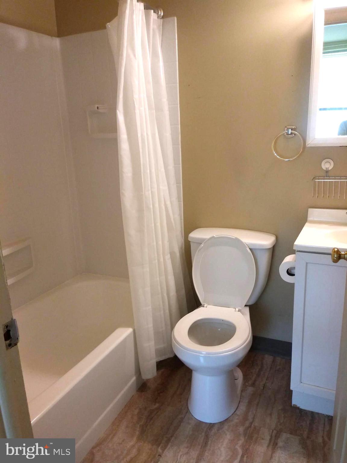 GRADUATE HOSPITAL - Residential Lease